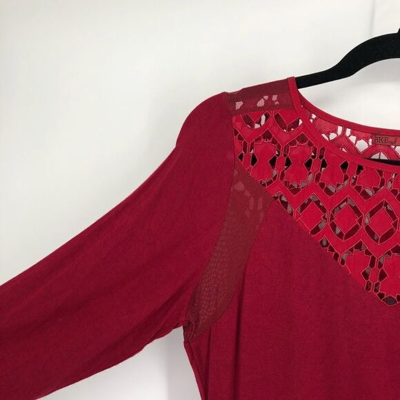 BKE RED Label 3/4 Sleeve Top - Picture 2 of 6